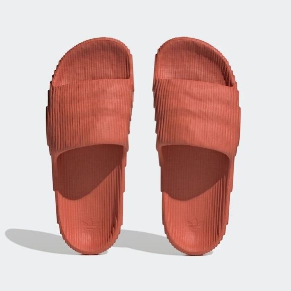 MEN\'S Adidas Originals Adilette 22 PreRed Slides HQ4671 Size 7 main image 9
